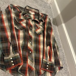 Wrangler Multicolor Plaid Button Down Shirt
